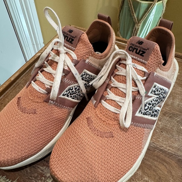 New Balance Tan Sneakers - Picture 5 of 7